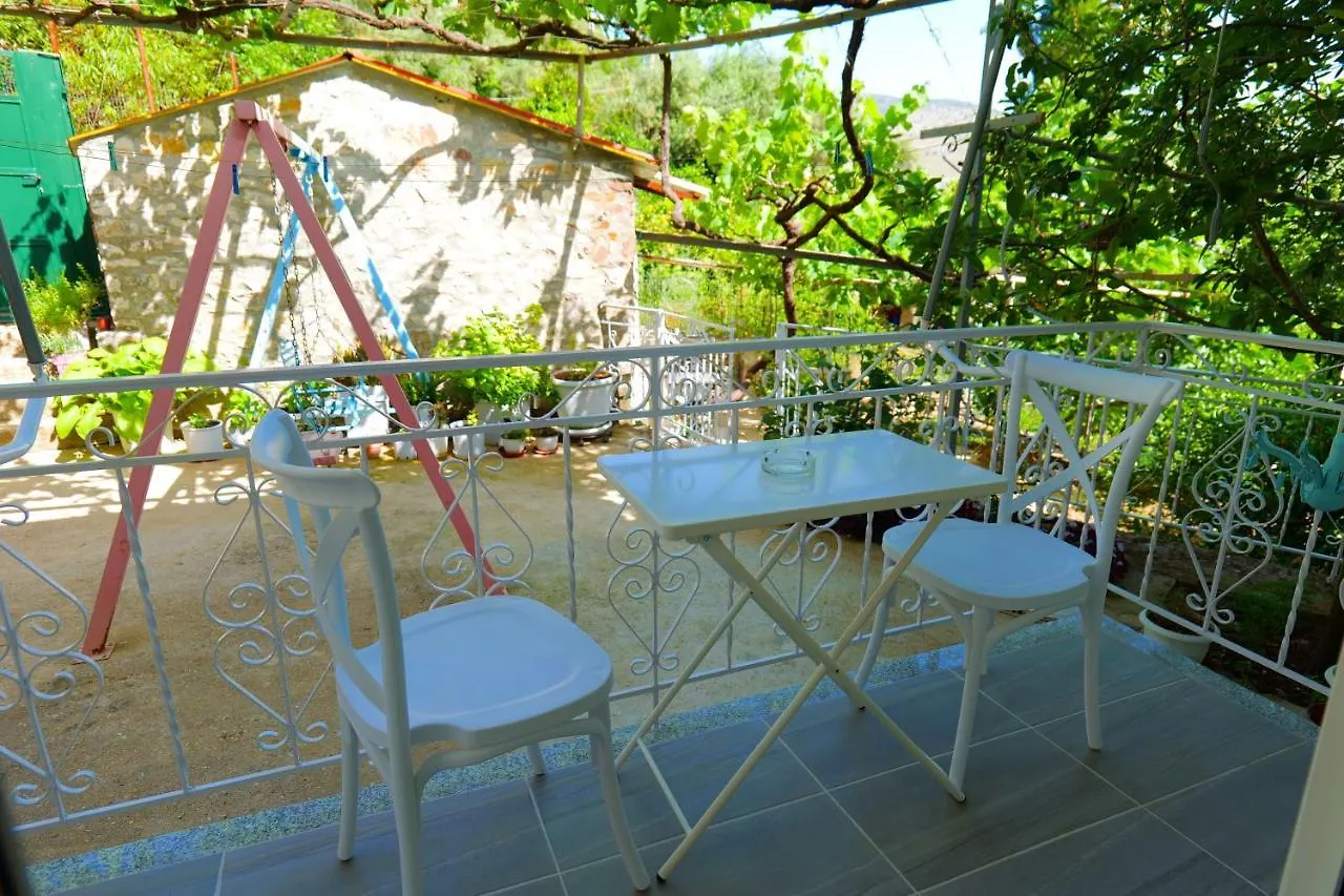 Lodge Saranda Landscape Villa
